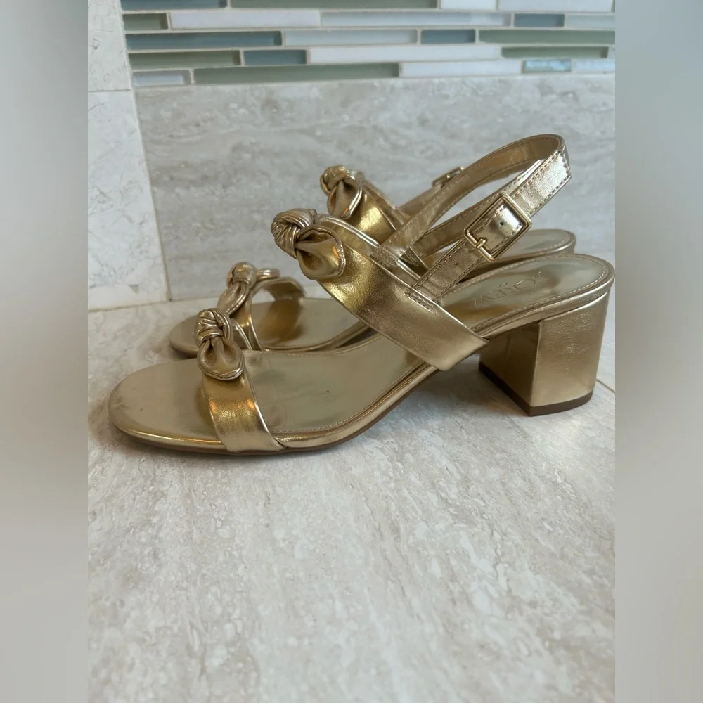 J Crew Bow heeled sandals in gold - Picture 4 of 7